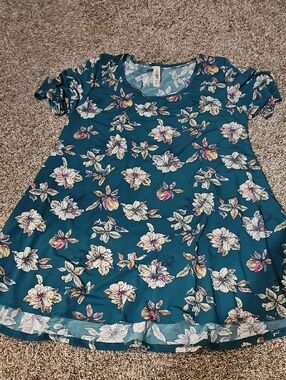 LuLaRoe Perfect T